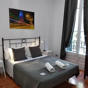hostal-siscinc.catalonia-hotels.com/