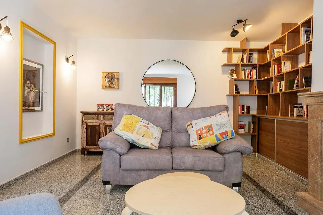 Tadawn Literary Coliving Bed & Breakfast