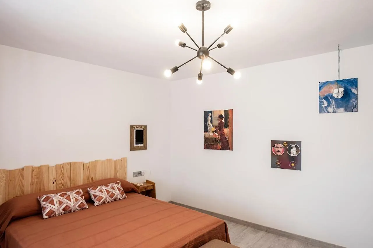 Tadawn Literary Coliving Bed & Breakfast Estepona